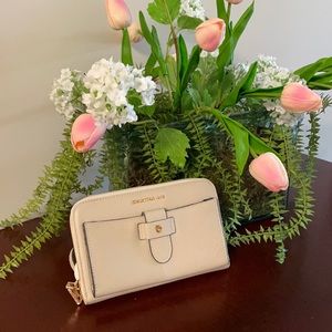 Cream/Light Tan, White, & Gold Spartina Purse